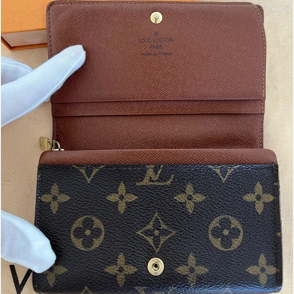Louis Vuitton Tresor Wallet Monogram Zip Around Porte Monnaie Billets EUC